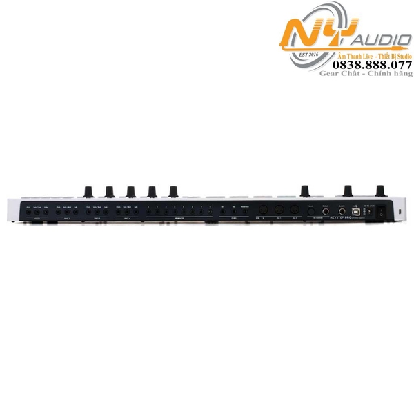 Arturia Keystep Pro Midi Controller được cung cấp nhiều cổng kết nối khác nhau 