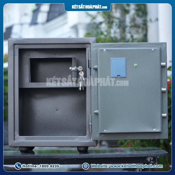 Két sắt chống cháy Century CF76 điện tử