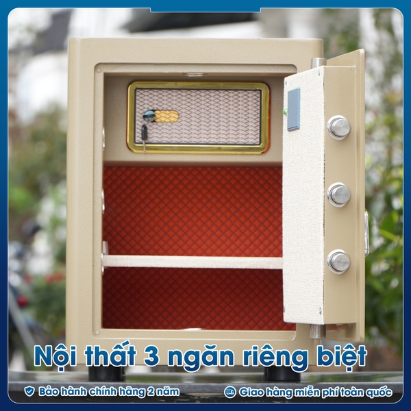 Không gian bên trong két sắt Century SC40VTDT chia 3 ngăn tiện lợi