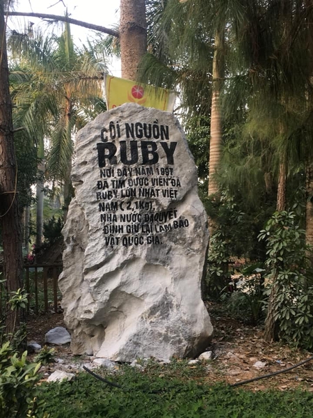 Tour Thăm Quan Nơi Đã Tìm Thấy Viên RUBI Lớn Nhất Niệt Nam