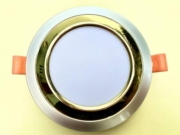 den-led-downlight-7w-3-che-do-hien-thi-mau-vien-bac-cao-cap
