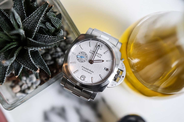 ng h Panerai Luminor Marina PAM977 K L n Luxury