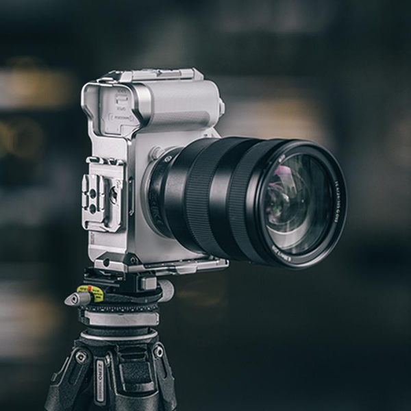 Khung bảo vệ cho máy ảnh SONY ZV-E1 FALCAM F22&F38&F50 Quick Release Cage Silk Silver C00B3501W
