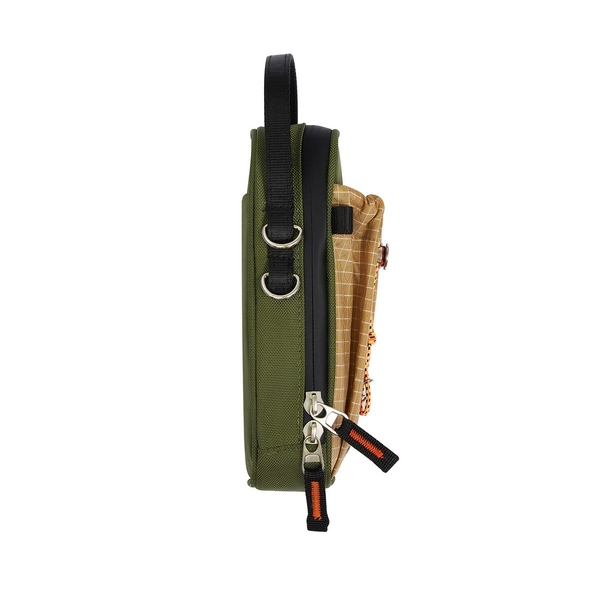 Túi đeo chéo Ulanzi NC02 Mini trọng lượng 240g thiết kế nhiều ngăn để đựng điện thoại và các phụ kiện.