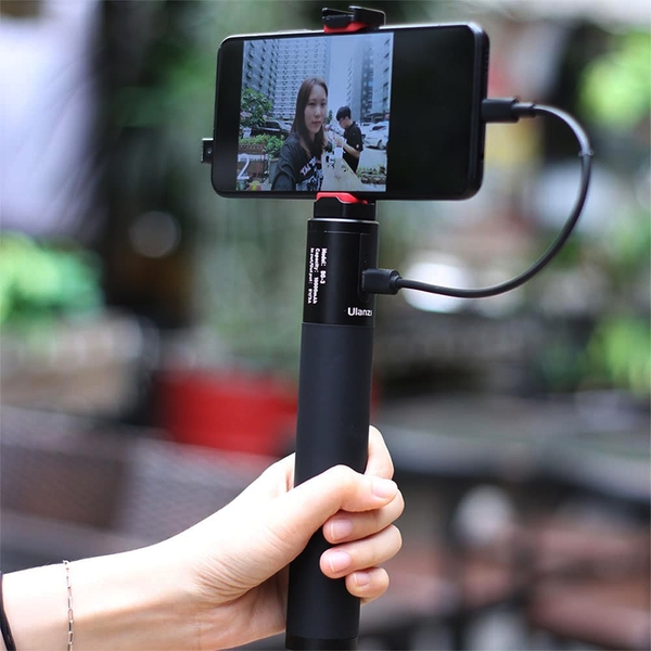 Tay gậy cầm kiêm tripod mini pin sạc dự phòng đa năng Ulanzi BG-3 10.000Mah