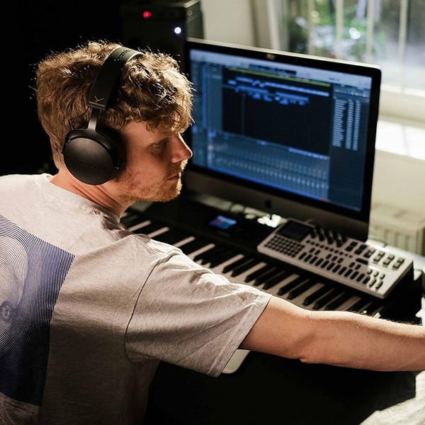 Tai nghe kiểm âm phòng thu Beyerdynamic DT 700 Pro X chính hãng