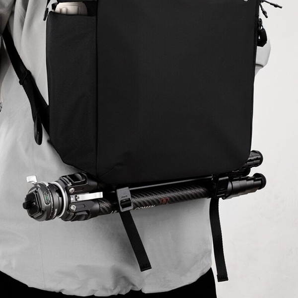 Balo Ulanzi F08 Black Version 20L thiết kế 2 IN 1 mang theo du lịch thông minh chống nước chính hãng đựng Máy ảnh / Laptop