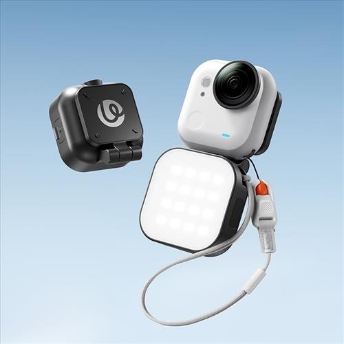 Đèn led Ulanzi IN07 Magnetic Mini Light từ tính - Led Selfie cho Insta 360 Go Ultra chính hãng
