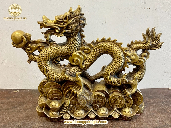 Ý nghĩa của tượng rồng là gì? Tượng rồng thích hợp với tuổi nào?