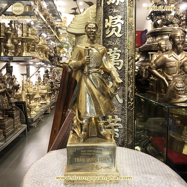 tuong-hung-dao-vuong-bang-dong