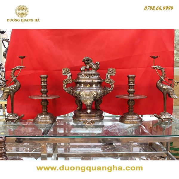 dinh-ngu-su-ngu-sac-kham-1-chu-vang