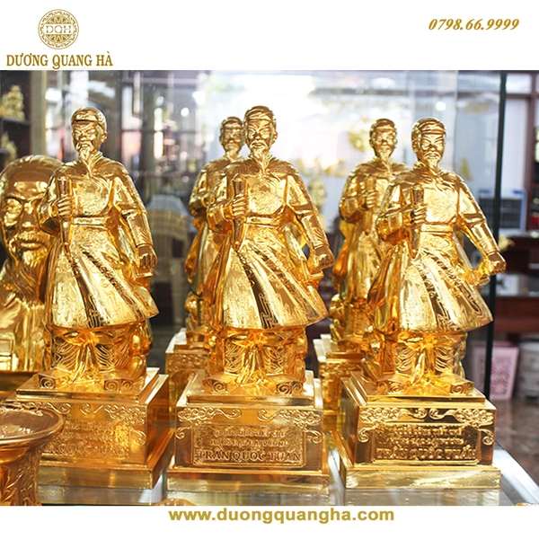 tuong-tran-hung-dao-ma-vang