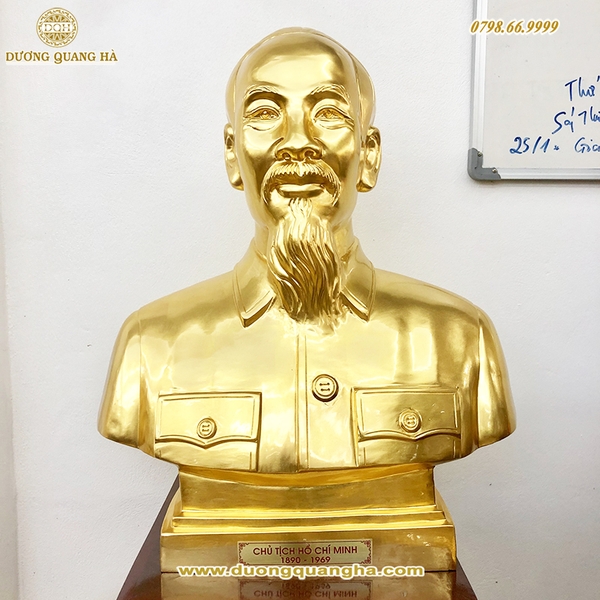 tuong-bac-ho-ban-than-dat-vang-9999