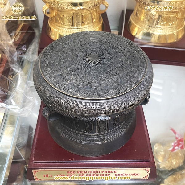 qua-trong-dong-mau-si-den-duong-kinh-20cm