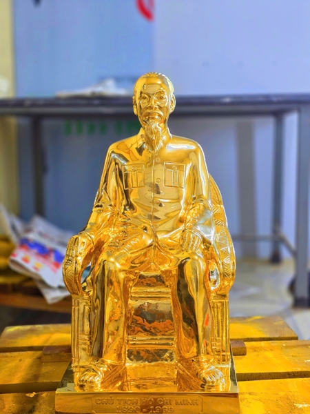 tuong-bac-ho-ngoi-ghe-sofa