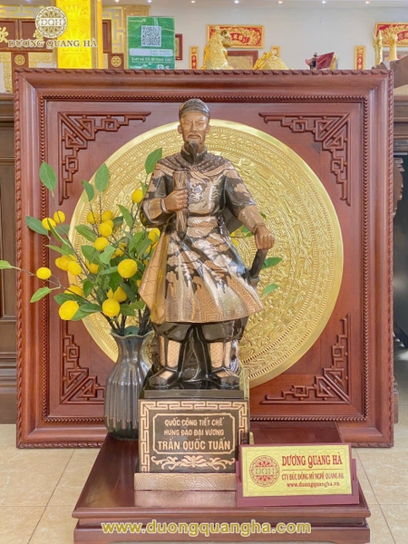 tuong-hung-dao-dai-vuong-tran-quoc-tuan