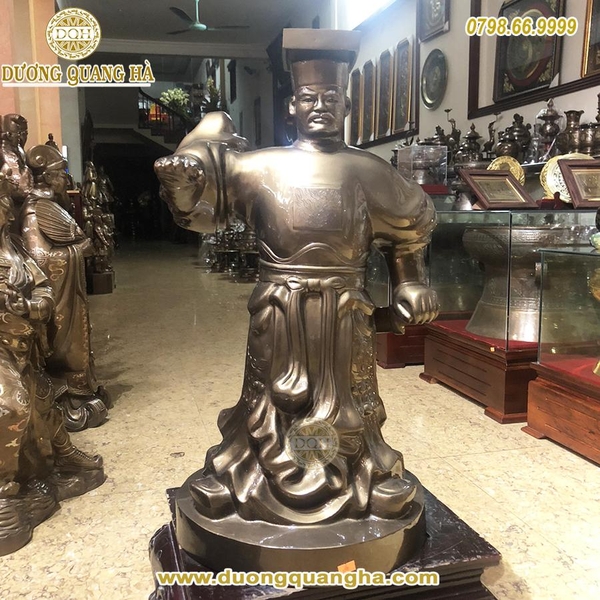 tuong-dong-vua-dinh-tien-hoang