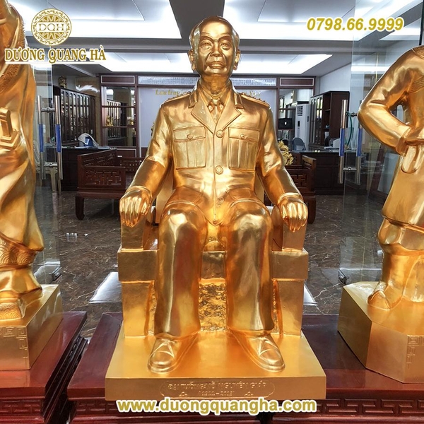 tuong-bac-giap-ngoi-cao-90-cm-dat-vang-9999