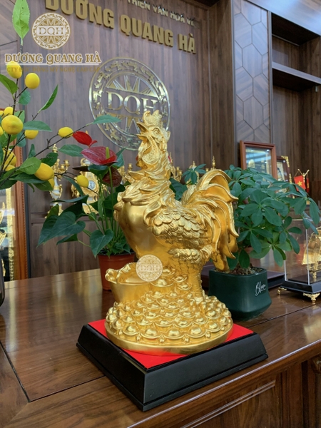 ga-mam-vang-cao-40cm-dat-vang-9999