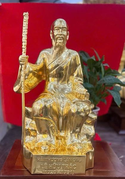 tuong-danh-y-le-huu-trac-dat-vang