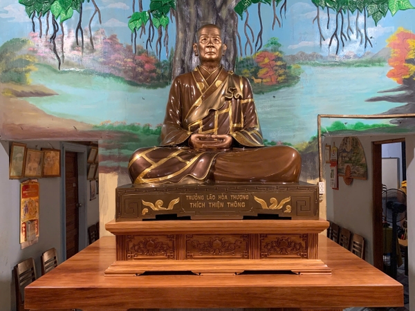 tuong-truong-lao-hoa-thuong-thich-thien-thong-cao-1m45-tai-chua-van-hoa-cau-ke-t