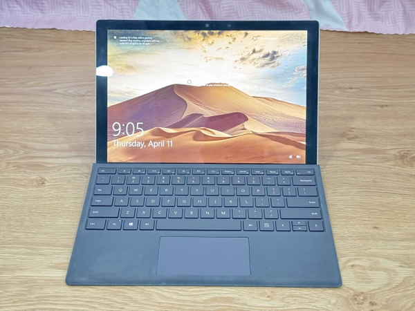 Amazon.com : Microsoft Surface Pro (5th Gen) (Intel Core i7, 16GB