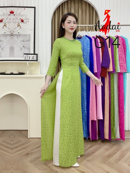 Áo dài Gấm G14 màu xanh cốm cổ tròn tay lỡ, cổ đính hạt