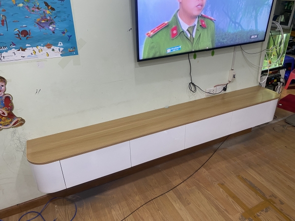 Kệ tivi cong treo tường 200x30x25cm -TV28