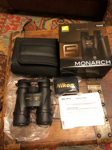 Ống nhòm Nikon Monarch 5 12x42 - CHÍNH HÃNG
