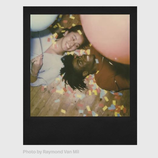 Film Polaroid Color i-Type Film - Black Frame Edition ( 8 Tấm )