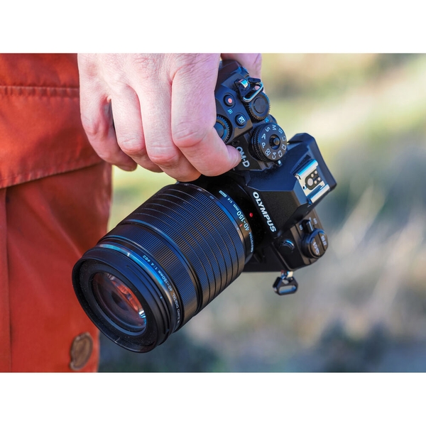 Olympus OM SYSTEM M.Zuiko Digital ED 40-150mm F4 PRO - Chính Hãng
