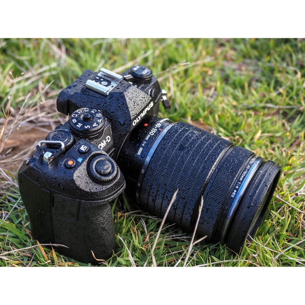 Olympus OM SYSTEM M.Zuiko Digital ED 40-150mm F4 PRO - Chính Hãng