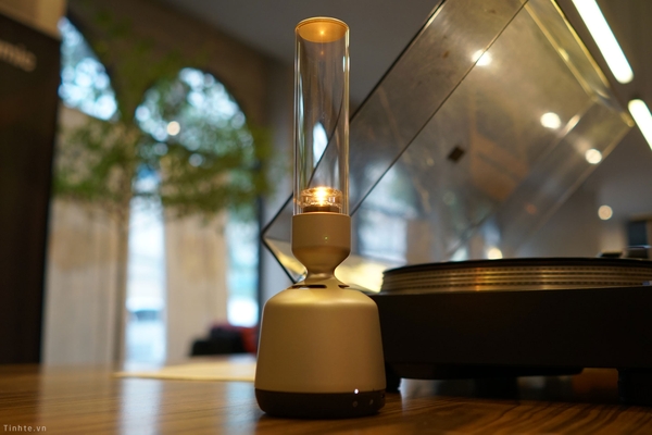 Loa đèn thủy tinh Sony LSPX-S2  Glass Sound Speaker