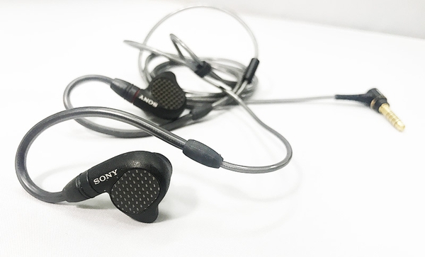 Tai nghe In-ear Sony IER-M9//Q WW2