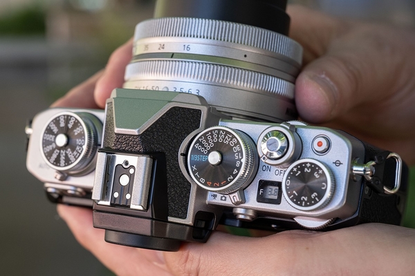 Nikon Z fc Mirroless BODY - Mới 99%