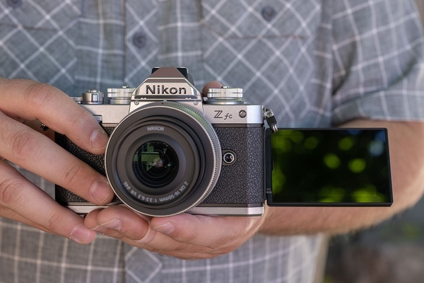 Nikon Z fc Mirroless BODY - Mới 99%