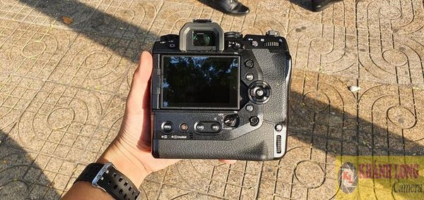 Olympus OM-D E-M1X - Chính hãng