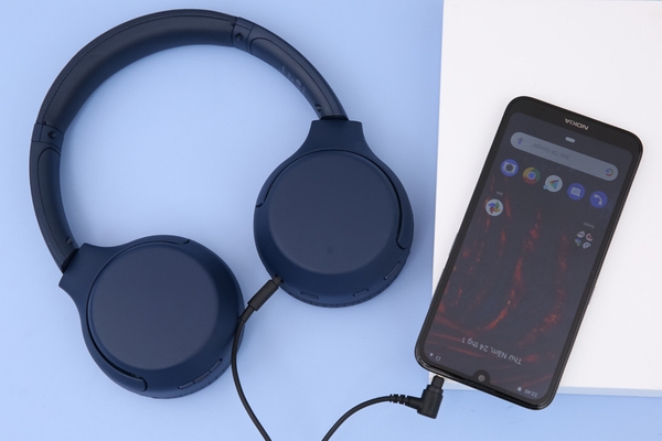 Sony WH-XB700