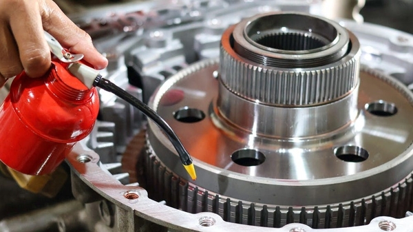 Chuyển Đổi Chiến Lược Ngành Dầu Nhờn: Từ Chi Phí Đến Hiệu Quả Vận Hành