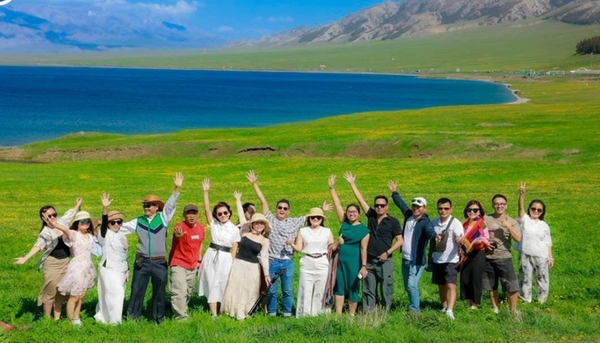 TOUR DU LỊCH BẮC TÂN CƯƠNG 10 NGÀY 9 ĐÊM TỪ HÀ NỘI: URUMQI – KANAS – HEMU – YINING – THẢO NGUYÊN NALATI