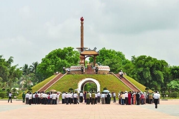 TOUR MIỀN TRUNG TỪ HÀ NỘI 3 NGÀY 3 ĐÊM: QUẢNG BÌNH - QUẢNG TRỊ