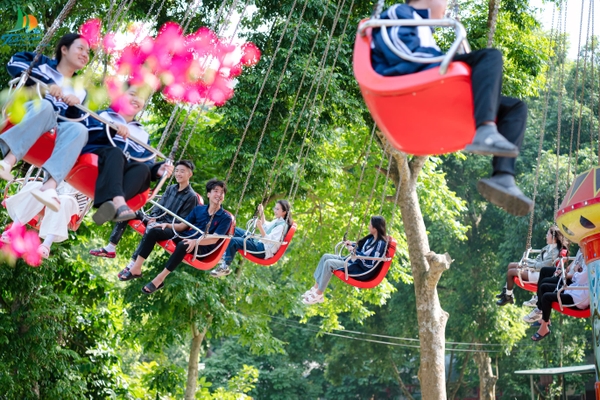 Tour trải nghiệm cho học sinh trung học: Khoang Xanh Suối Tiên - Bảo Tàng Lịch Sử Quân Sự Việt Nam