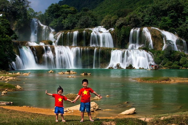 Du lịch Cao Bằng - Bản Giốc - Bắc Kạn - Ba Bể - Hà Nội