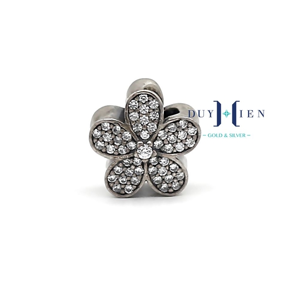 hat-charm-xo-hinh-bong-hoa-dinh-da-lap-lanh-c1712260027
