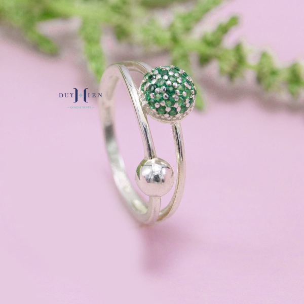 nhan-bac-nu-duy-hien-qua-cau-dinh-da-xanh-n2409060053