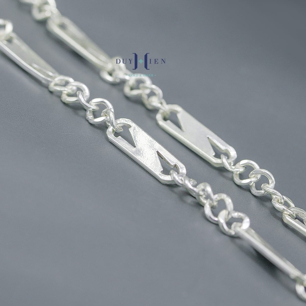 day-chuyen-bac-nam-duy-hien-mat-xich-nike-2-size