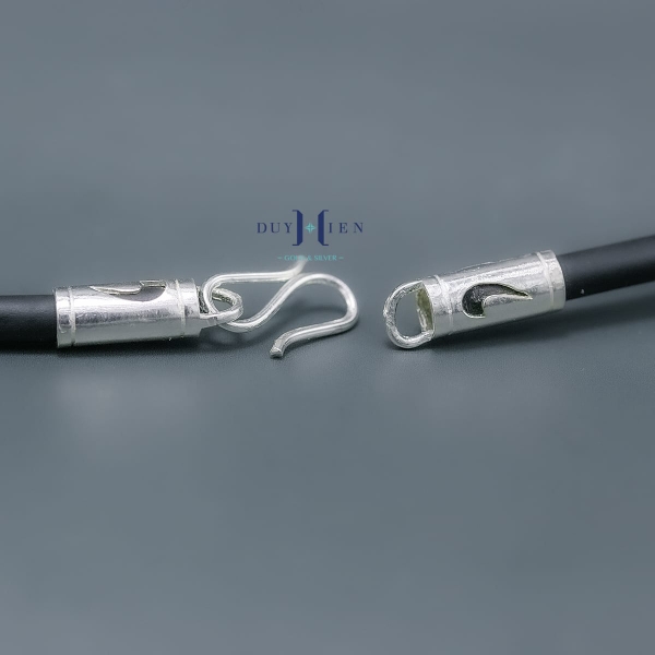 day-chuyen-da-nam-duy-hien-boc-bac-nike