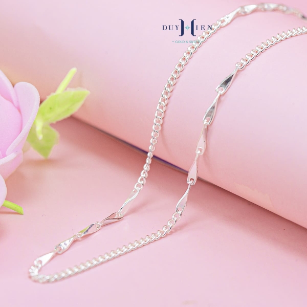 day-chuyen-bac-nu-duy-hien-kieu-day-don-mix-soi-dac-nho-xinh-xan