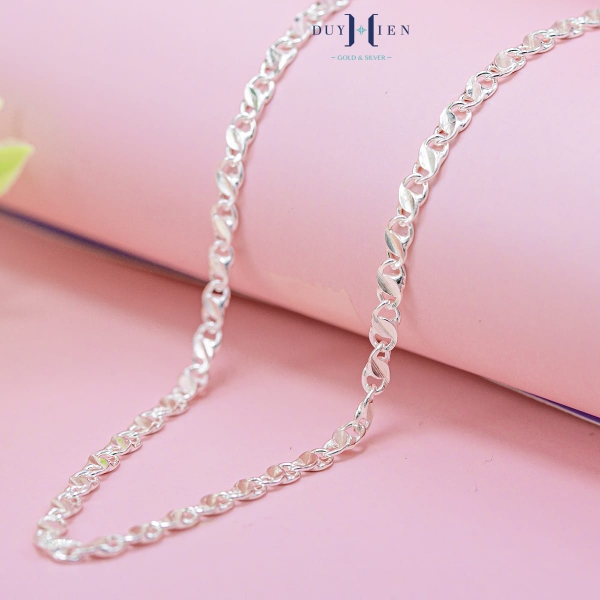 day-chuyen-bac-ta-nu-duy-hien-kieu-day-me-det-tron-phay-kieu-chiec-la-xinh-xan