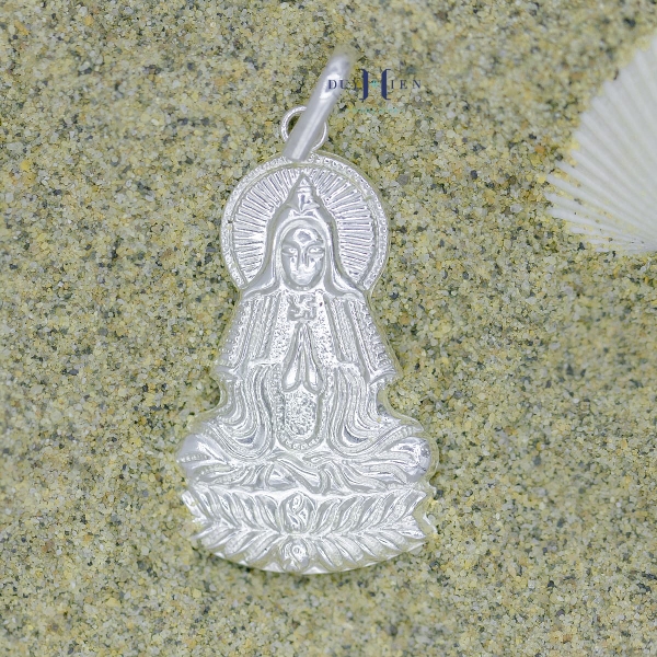 mat-day-chuyen-bac-nu-tuong-phat-quan-the-am-bo-tat-m2409240055